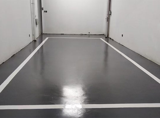 贺州市八步区工商银行总行金库环氧砂浆平涂加聚氨酯超耐磨